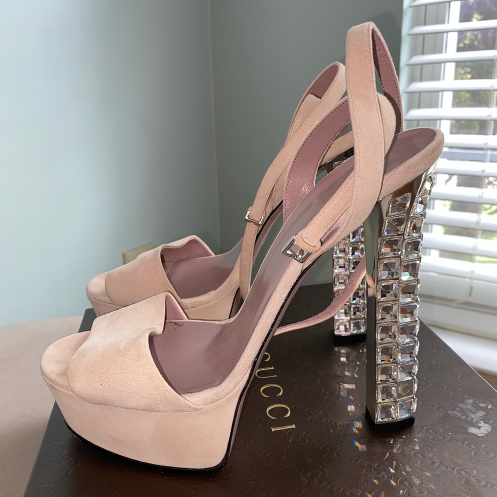Gucci Leila Crystal Pump